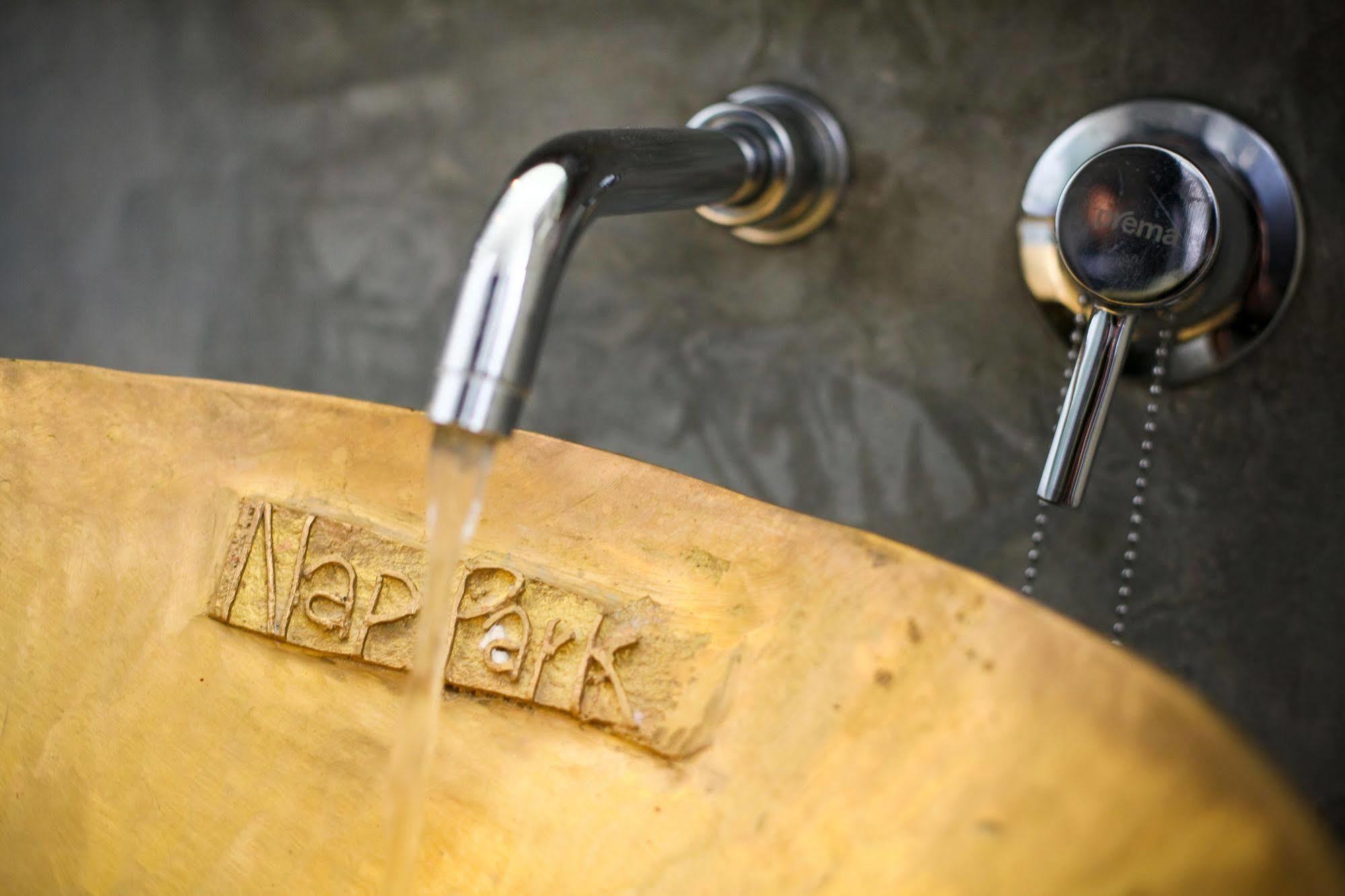 Nappark Hostel @Khao San Μπανγκόκ Εξωτερικό φωτογραφία